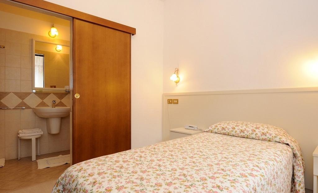 Hotel San Sebastiano Perugia Ruang foto