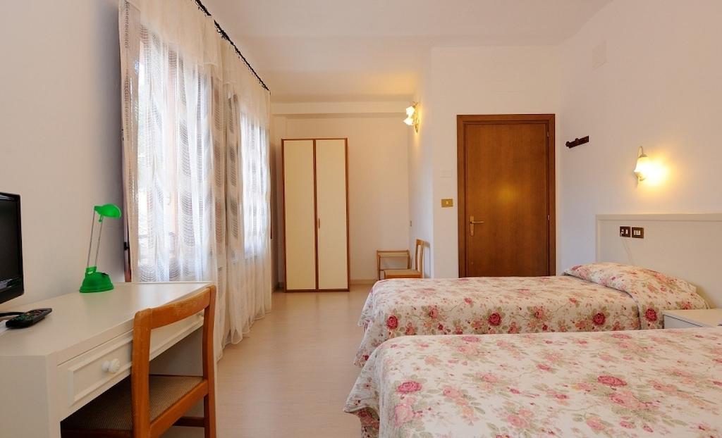 Hotel San Sebastiano Perugia Ruang foto