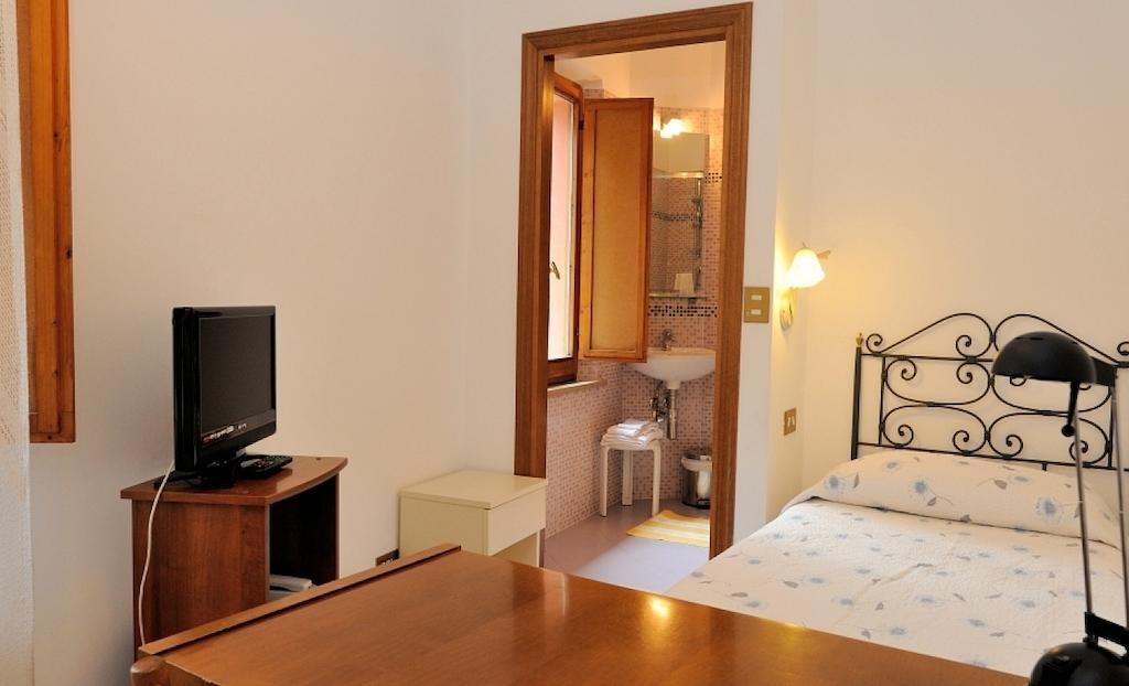 Hotel San Sebastiano Perugia Ruang foto