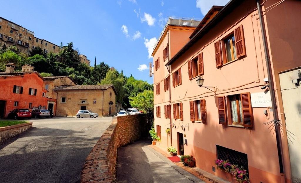 Hotel San Sebastiano Perugia Bagian luar foto