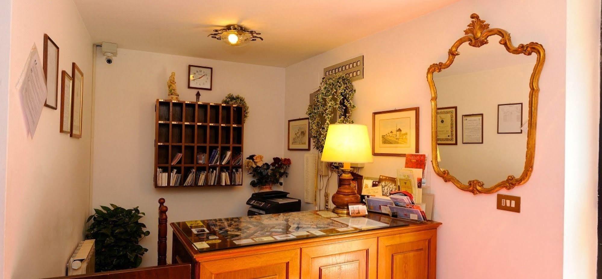 Hotel San Sebastiano Perugia Bagian luar foto