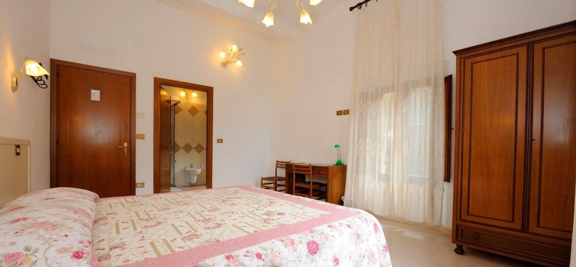 Hotel San Sebastiano Perugia Bagian luar foto