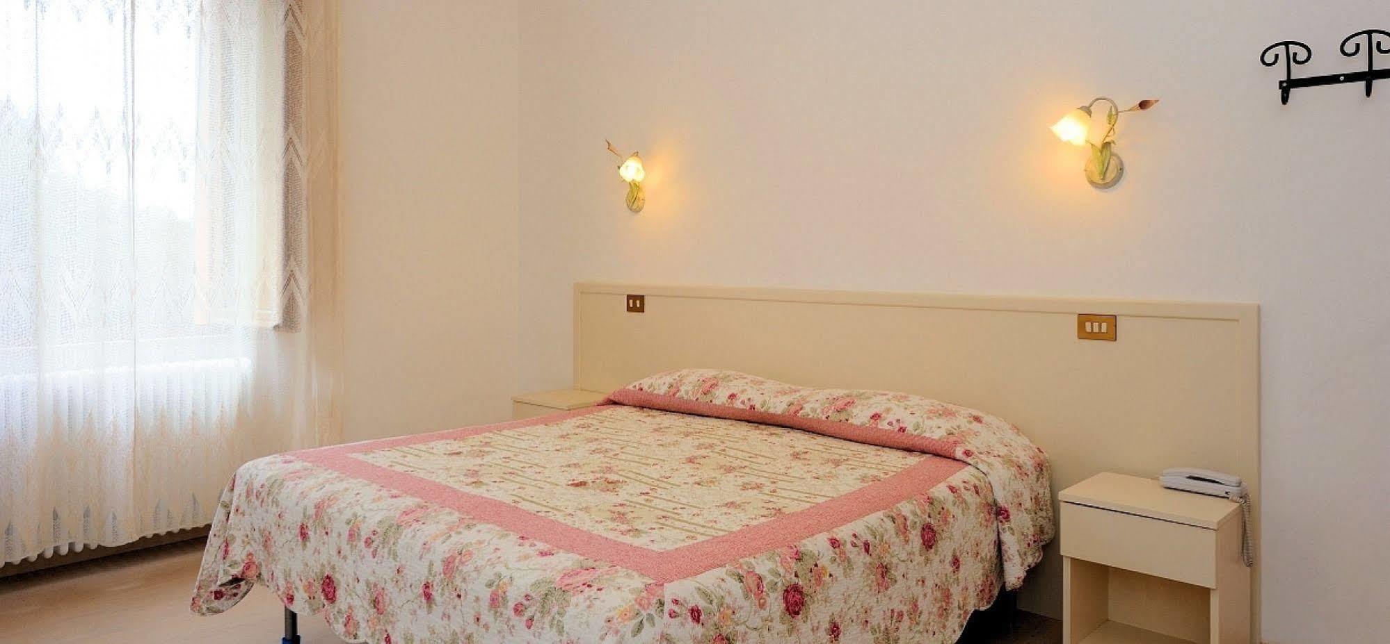 Hotel San Sebastiano Perugia Bagian luar foto