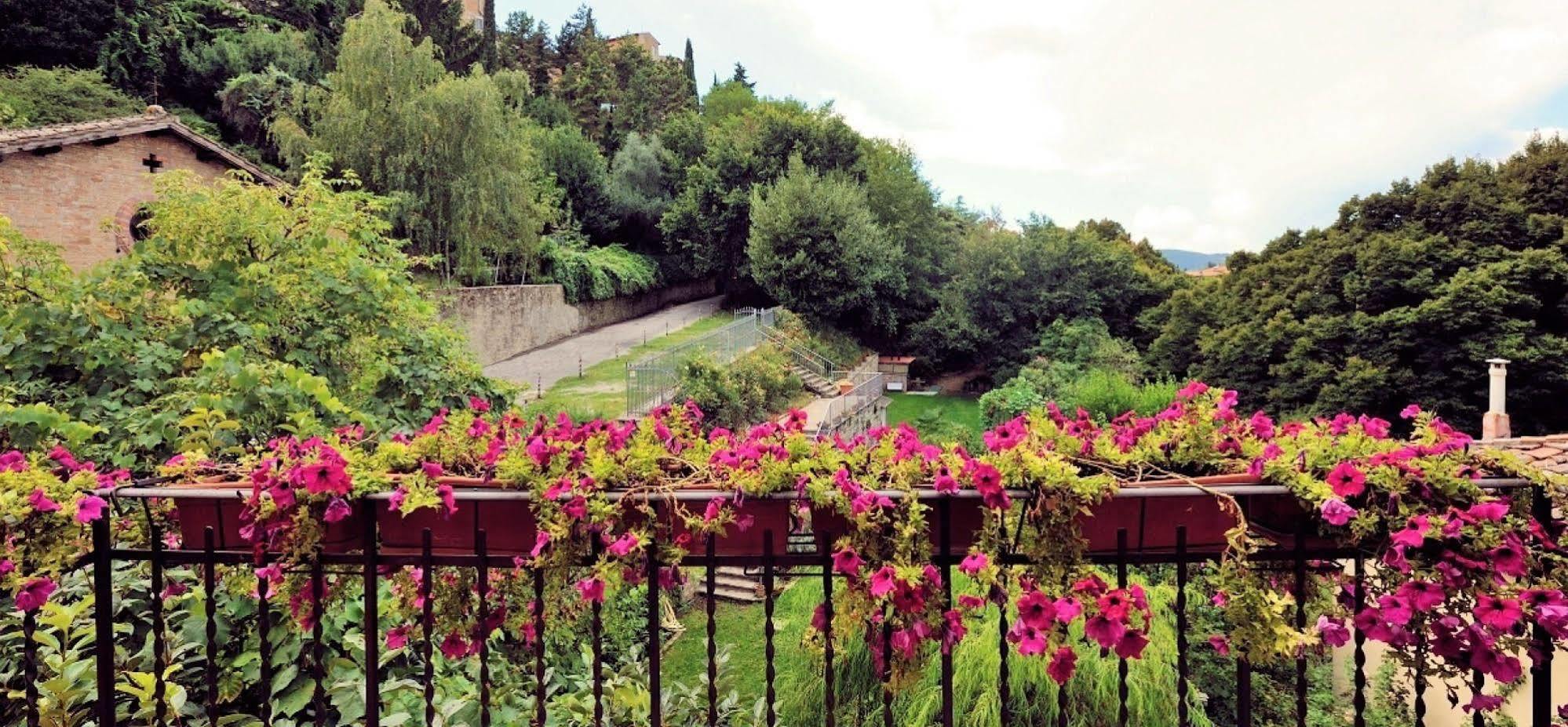 Hotel San Sebastiano Perugia Bagian luar foto