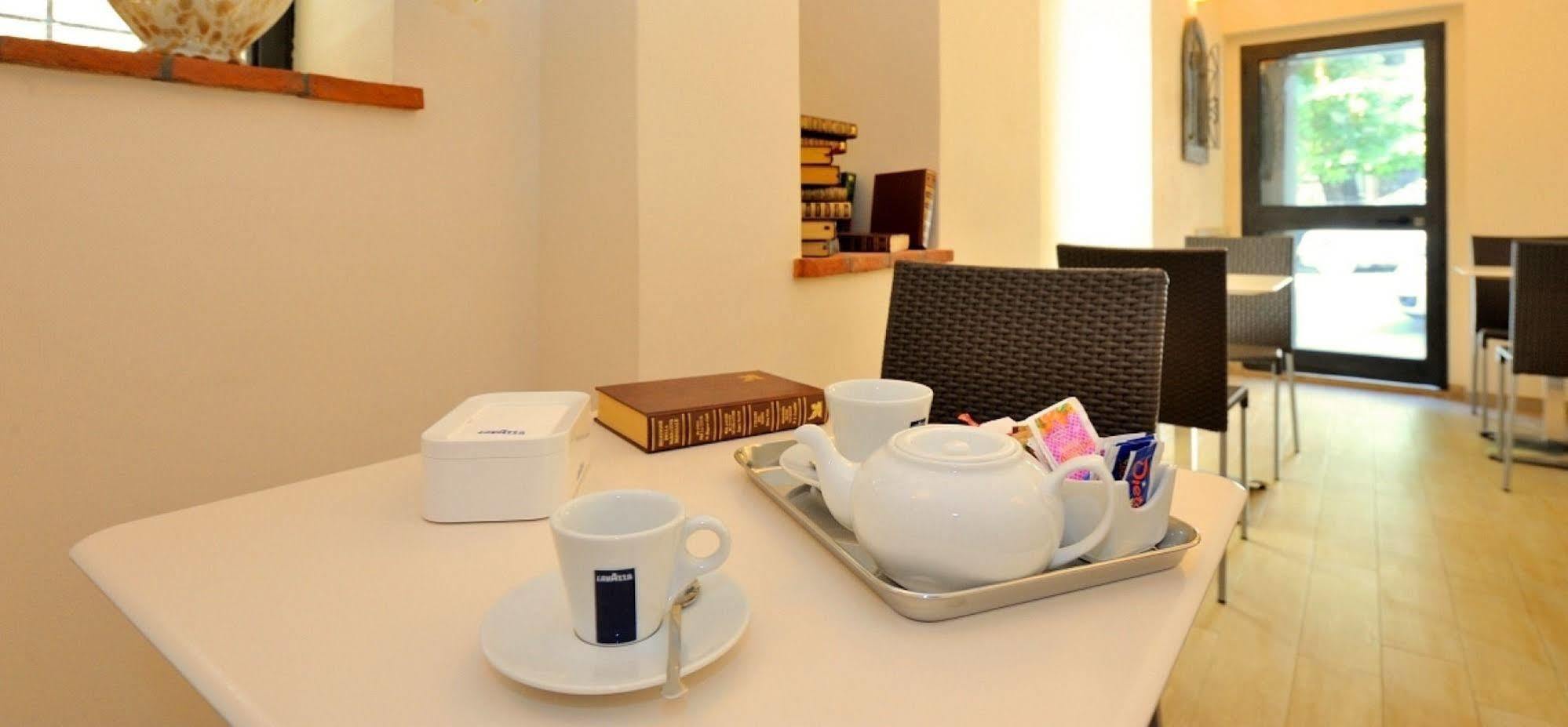 Hotel San Sebastiano Perugia Bagian luar foto